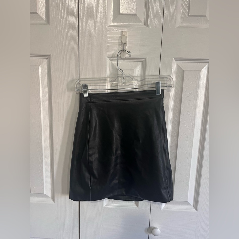 Hollister High Waist Mini Skirt Vegan Leather Black Extra Small